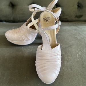 Fluevog Memories Hi t-strap stilleto